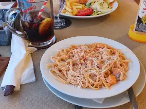 Cafeteria Marfil