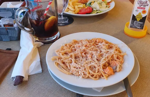 Cafeteria Marfil