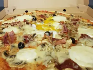 Petit Paul Pizza