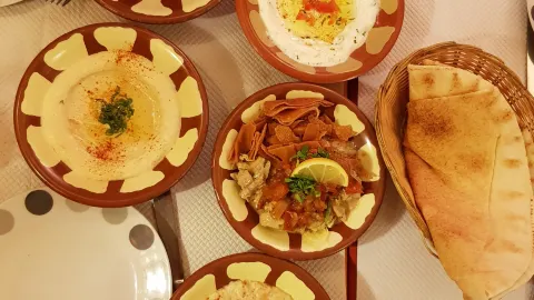 Le Bybloss in 렌
