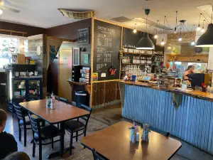 Crosscut Espresso & Deli