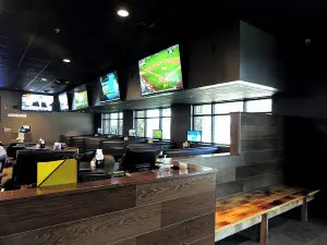 Big Red Restaurant & Sports Bar Lincoln East