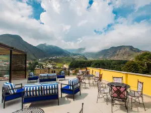 Mount Inn Bar & Restaurant