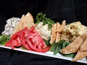 J's Family Restaurant & Lounge