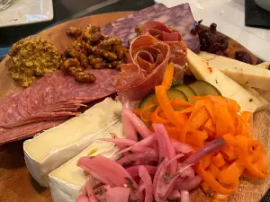 Nosh Restaurant and Wine Lounge