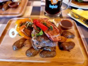 Restaurace U Dvoracku