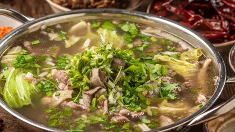 牛扇门跷脚牛肉·全牛火锅(起源店) in Leshan