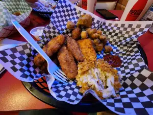Boone's BBQ Barn