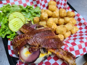 Bluto's Hometown Tavern