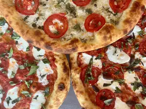 Victoriano's Pizza