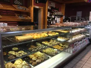 Hanisch Bakery and Coffee Shop