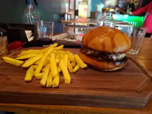 CONE'S & co Fried House