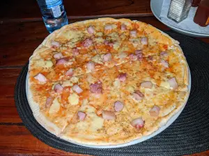 Da Canton Bar & Restaurant