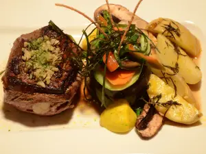 Que Rico Papito Restaurant