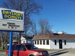 Daylight Donuts-Olney