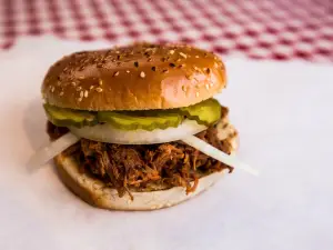 Hoegemeyer's Barbeque Barn
