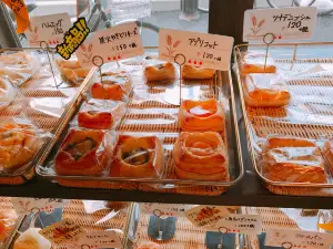 ベーカリー三日月