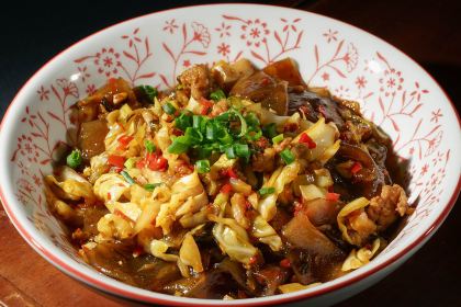 长沙五一广场荔高尊享酒店·风吹洞庭（儿时的土钵菜）