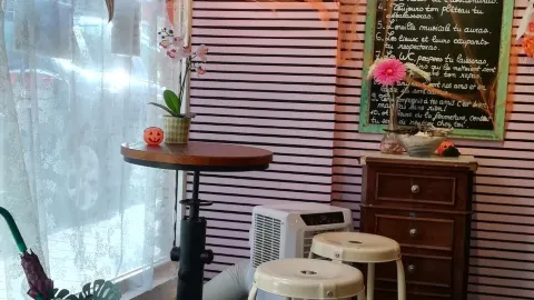 Vintage cafe in 阿列日