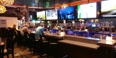 Dave & Buster's