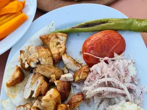 Gadıoğlu Restaurant Beach Cafe