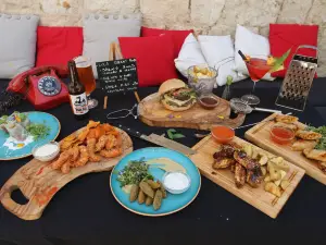 LOLA Bar & Street food