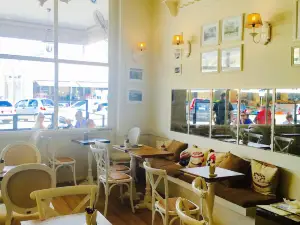 Spathis Bakery Sami