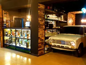 Garage resto-bar