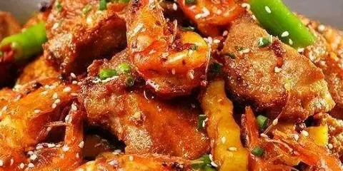 楊小鮮8090牛排大蝦火鍋