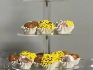 Simple and Delicious Donut Shop
