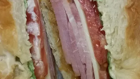 The Honey Baked Ham Company in Окои