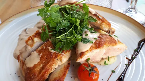 Grand Mere Poule in カンヌ