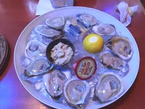 Hooters
