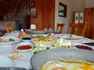 Gurme Restaurant & Camping