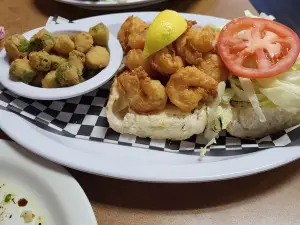 Lagniappe Café