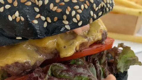 Promenada Burger in ブレッド