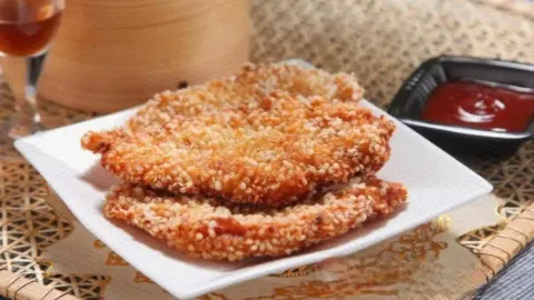 香酥童子鸡(平湖步行街店) in 東平