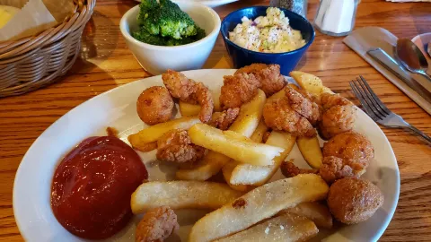 Cracker Barrel in 辛普森縣