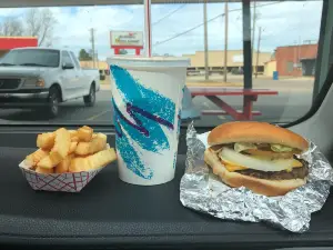 Minnie Mae's