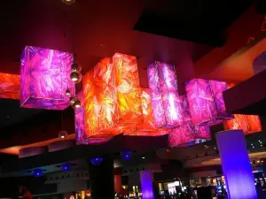 Center Bar