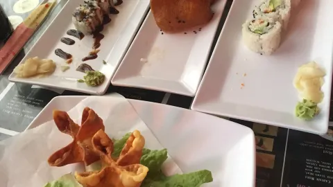 Bikkuri Sushi Noodle & Grill in Florida