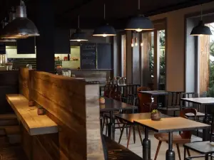 Shed. BURGERS VERBIER