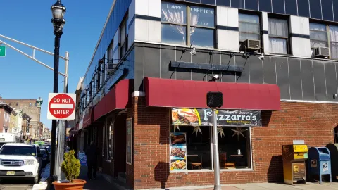 Pizzarras Restaurant in 尤寧城