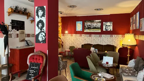 Kaffeehus Kittendorf Stadtcafe Mirow in ミロー