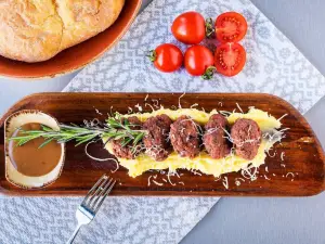 NEMO cafe, food & games
