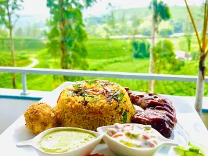 Tea Hills Bungalow and Restaurant