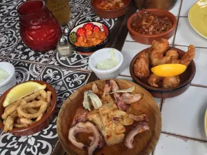 Tinto Tapas Bar