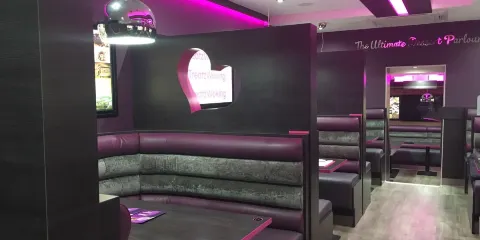 Treatz Dessert Parlour Woking