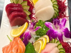 Fujiyama Sushi Bar & Grill