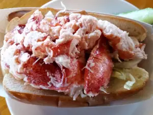 Aunt Carrie's Restaurant, Ice Cream and Gift Shoppe